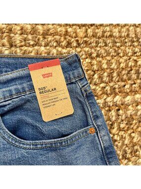 New Levi's 505 Regular Fit Straight Leg Blue Denim Jeans Mens W34 L32